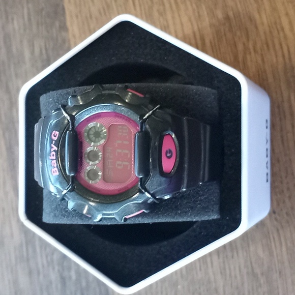 G-Shock Baby G - Picture 1 of 3